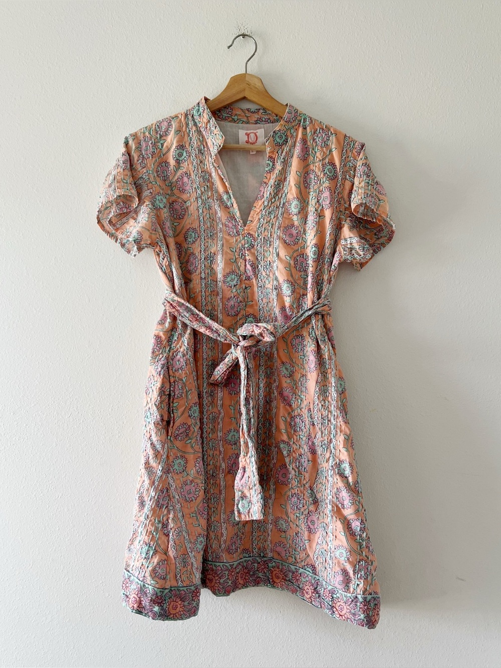 VICTORIA DUNN | Belted Floral Embroidered Mini Dress | L